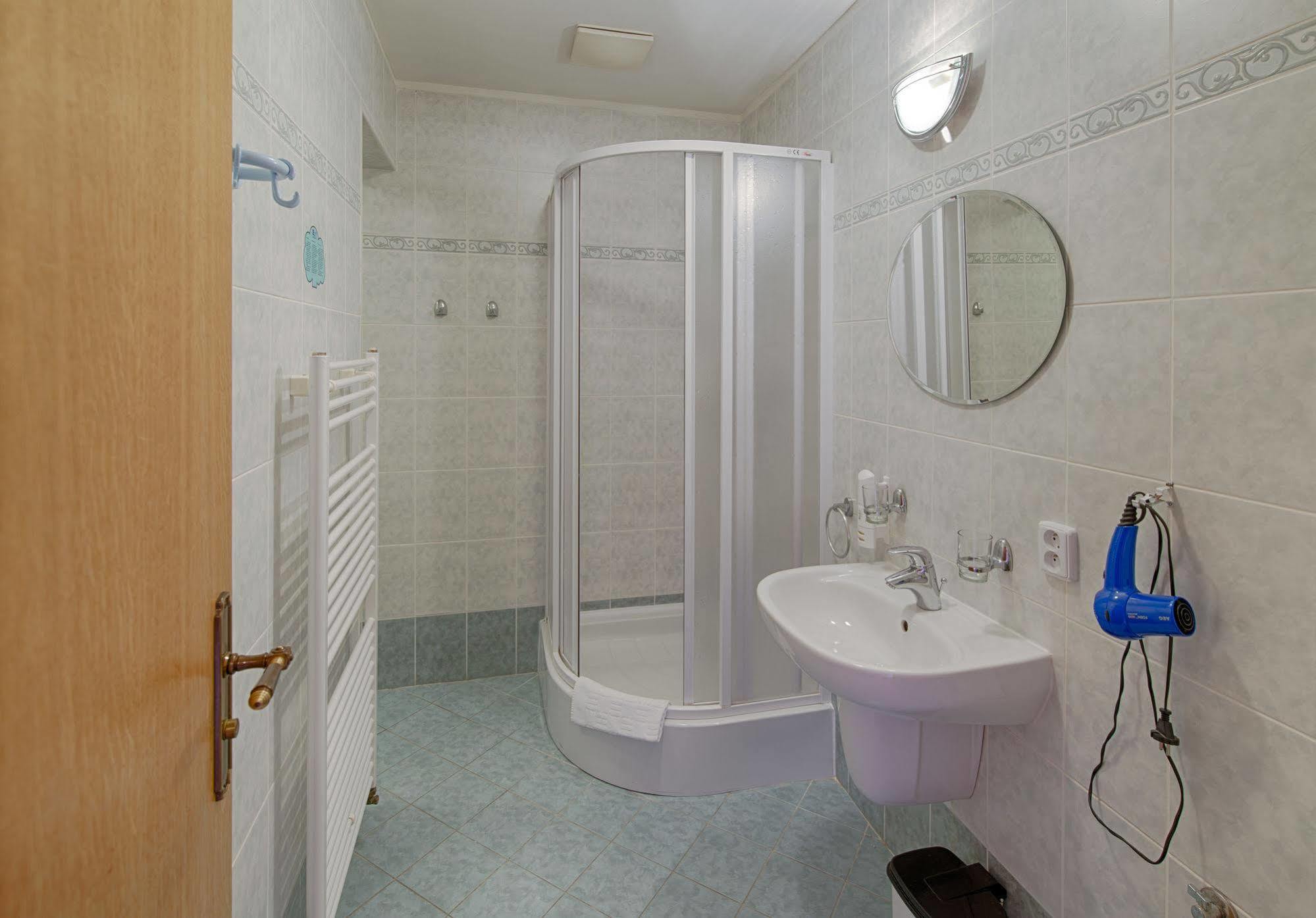 Hotel Derby Karlovy Vary Extérieur photo