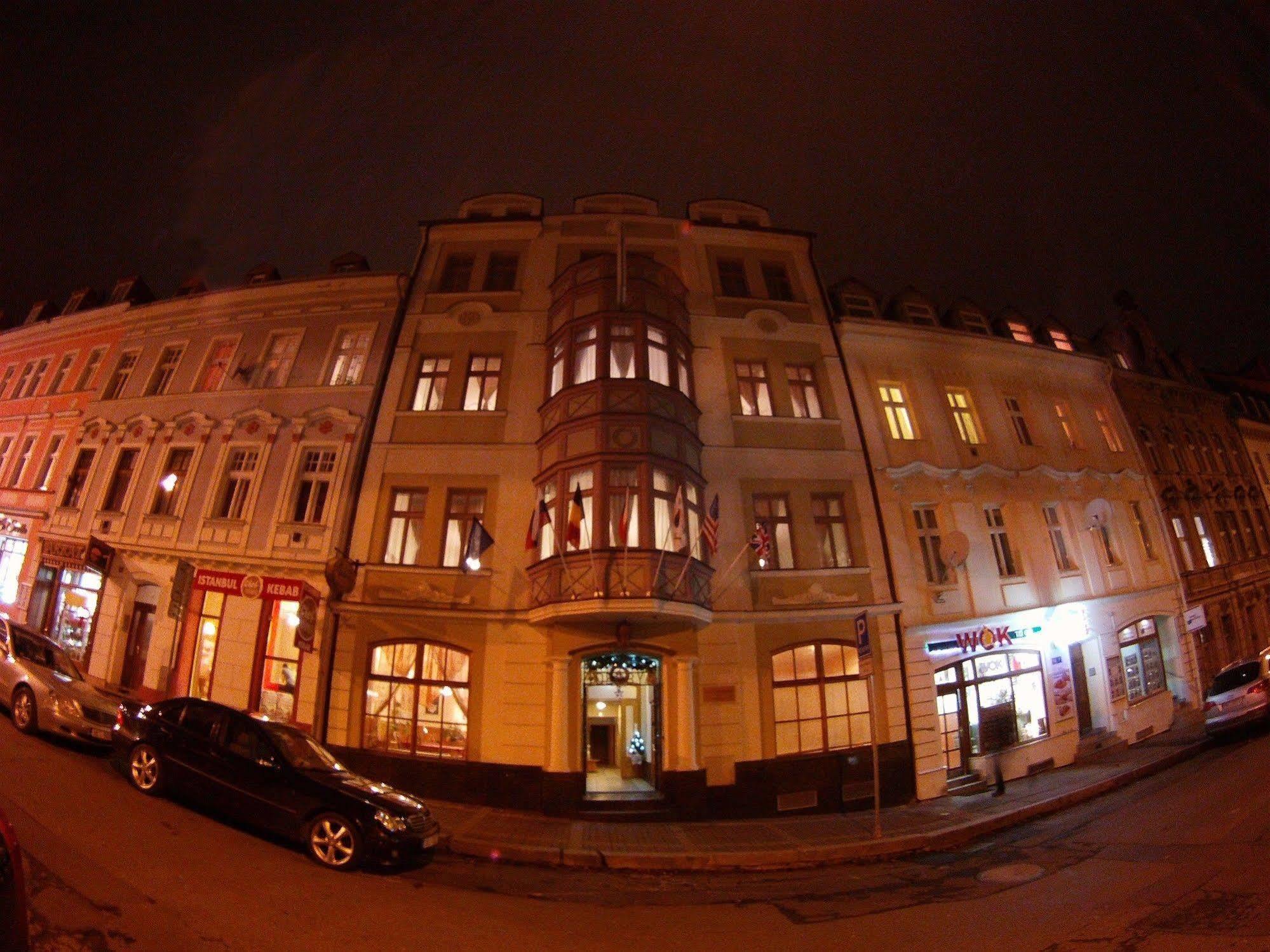 Hotel Derby Karlovy Vary Extérieur photo